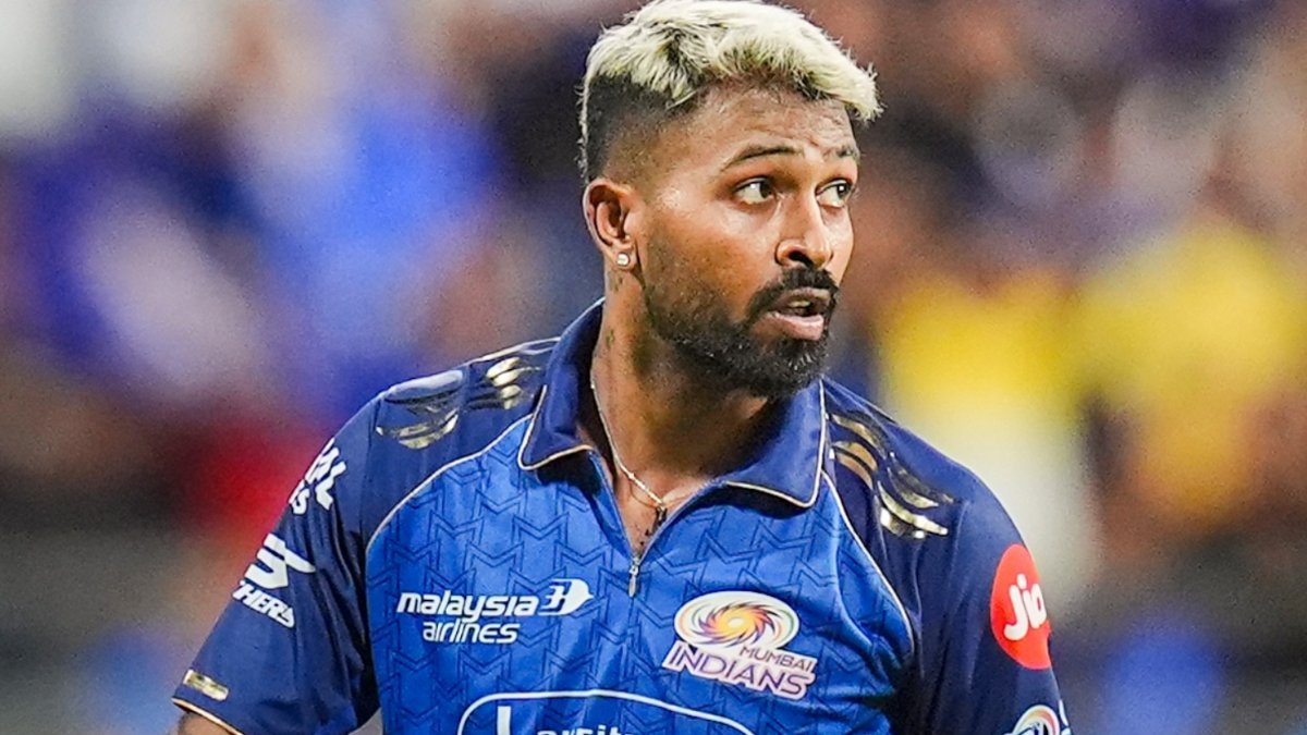 ఢిల్లీ క్యాపిటల్స్ చేతిలో ఓటమి తర్వాత ముంబై ఇండియన్స్ తిరిగి పుంజుకోవాలని చూస్తున్నందున హార్దిక్ పాండ్యా తిరిగి వచ్చేలా హార్దిక్ పాండ్యాను ఆడాడు.